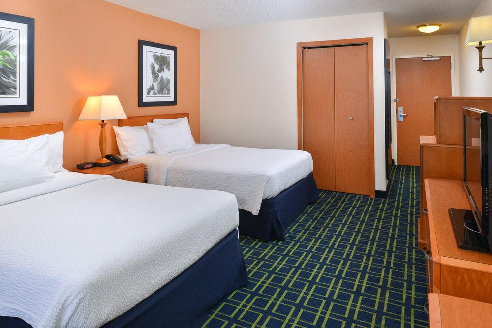 Fairfield Inn And Suites Charleston North/University Area North Charleston Bagian luar foto