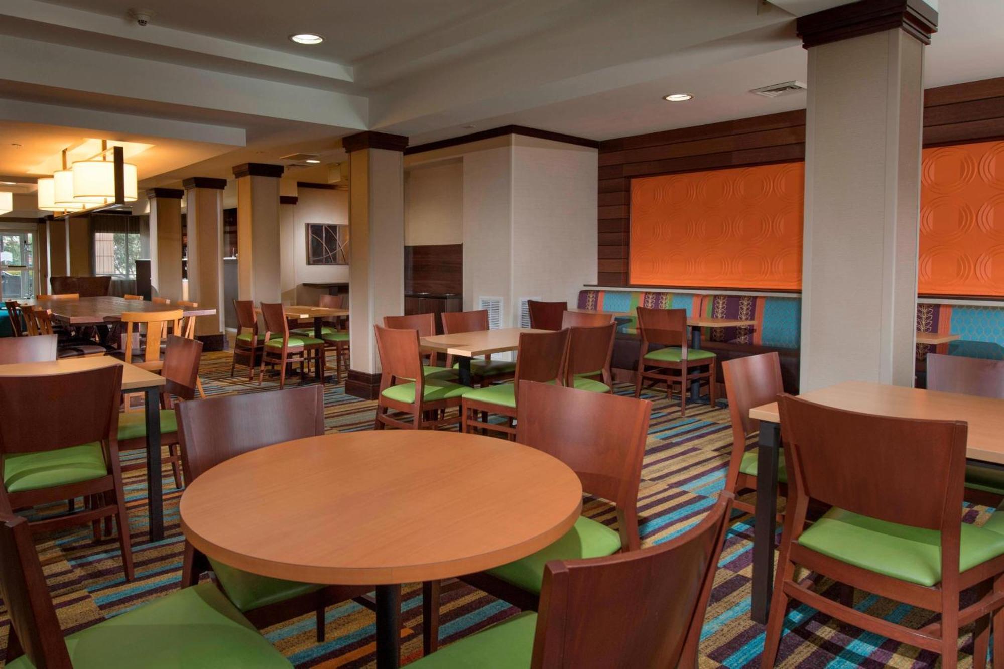 Fairfield Inn And Suites Charleston North/University Area North Charleston Bagian luar foto