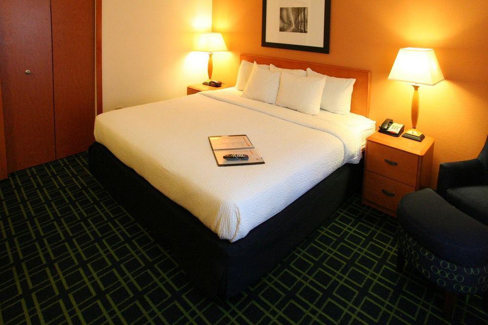 Fairfield Inn And Suites Charleston North/University Area North Charleston Bagian luar foto