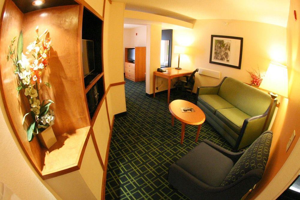Fairfield Inn And Suites Charleston North/University Area North Charleston Bagian luar foto