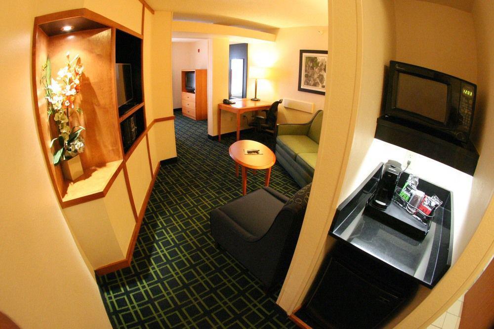 Fairfield Inn And Suites Charleston North/University Area North Charleston Bagian luar foto